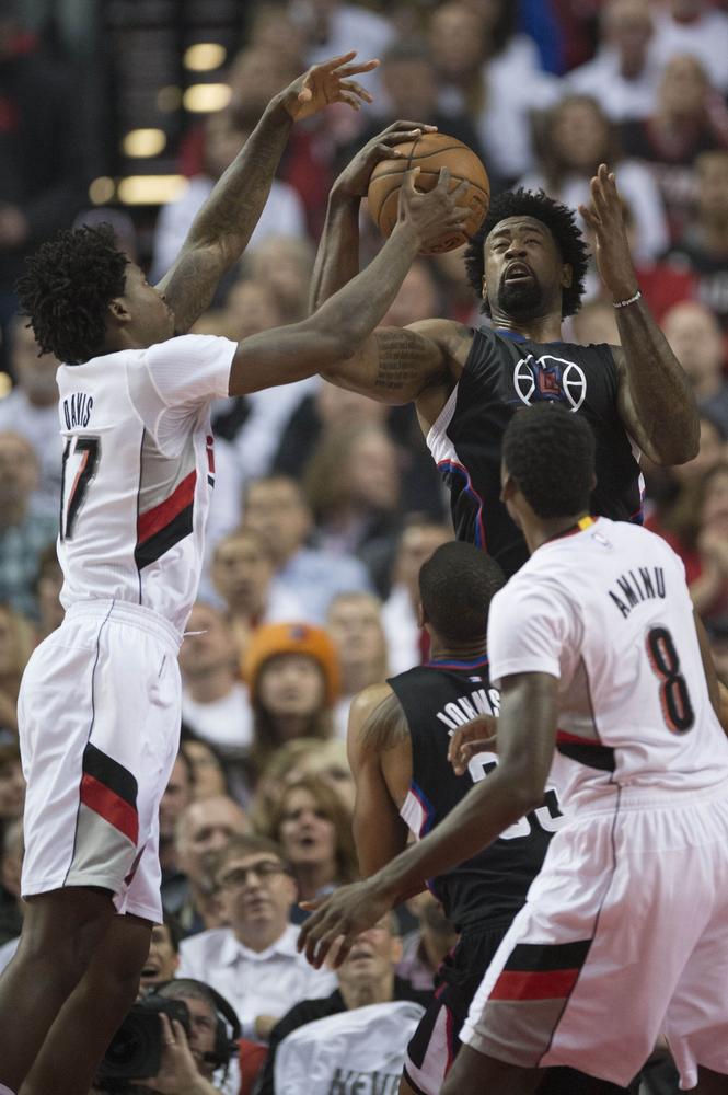 曼联拜仁争夺巴莱巴，球员倾向加盟红魔（曼联与拜仁竞逐巴莱巴，球员更心属红魔）