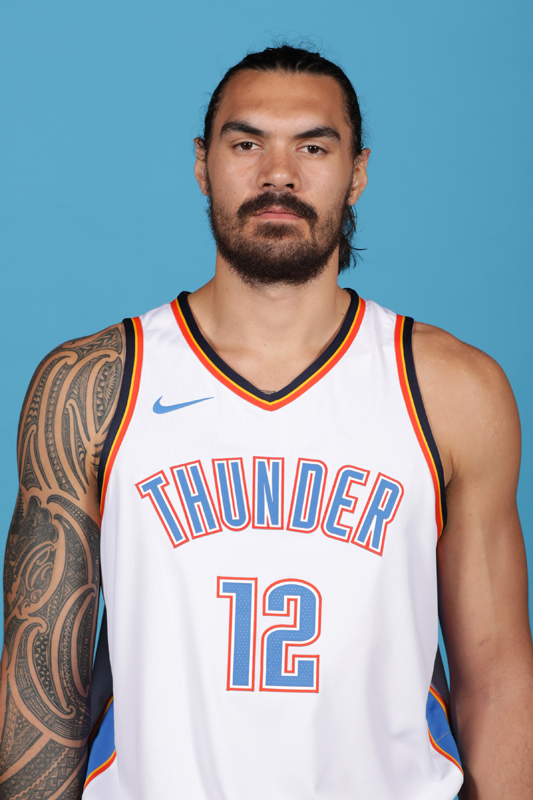 体育精神，霍伊伦祝贺麦克托米奈和苏格兰晋级世界杯（霍伊伦致贺麦克托米奈与苏格兰晋级世界杯，彰显体育精神）