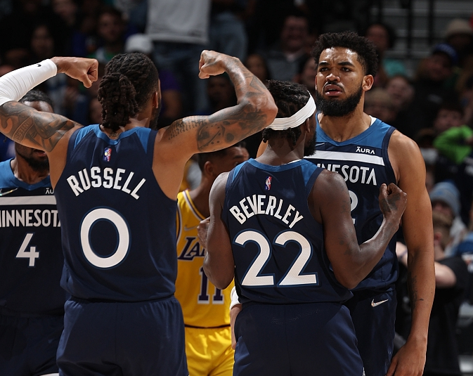 中超：北京国安客场2-1逆转上海申花（中超战报：北京国安客场2比1逆转上海申花）