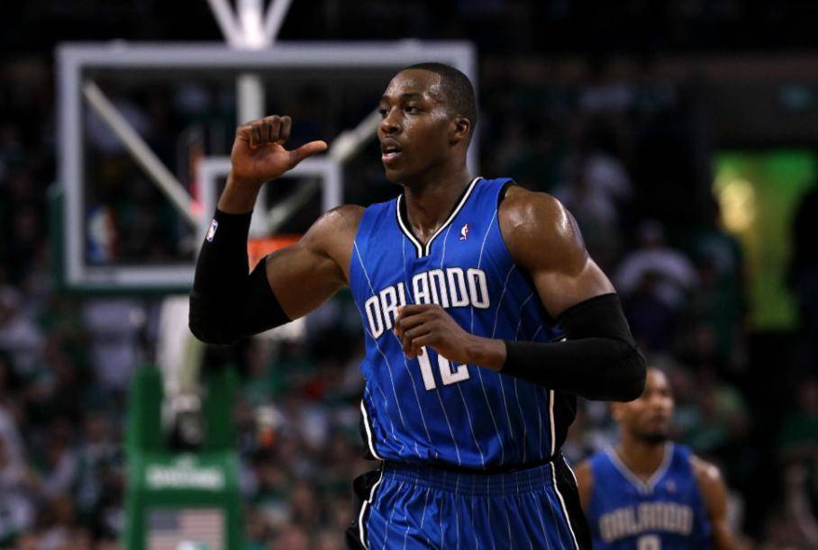 博涅克：莱万是过去二三十年里世界上最好的九号球员（博涅克盛赞莱万：近20至30年世界最佳中锋）