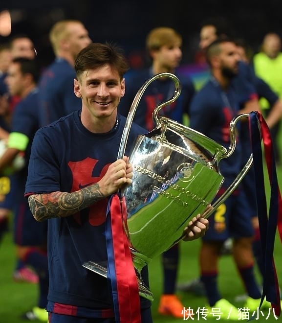 记者：赫伊森等5名后卫缺席皇马训练，阿森西奥遭遇病毒感染（据记者报道，皇马训练赫伊森等5名后卫缺席，阿森西奥感染病毒）