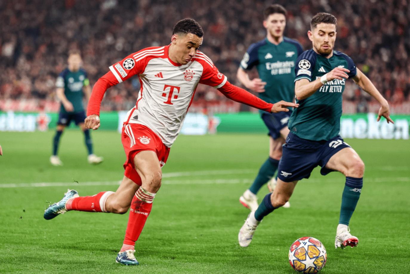 卫报：曼联对沃特金斯估价4000万至4500万镑，维拉要6000万镑（卫报：曼联仅估沃特金斯4000万-4500万英镑，维拉要价高达6000万英镑）