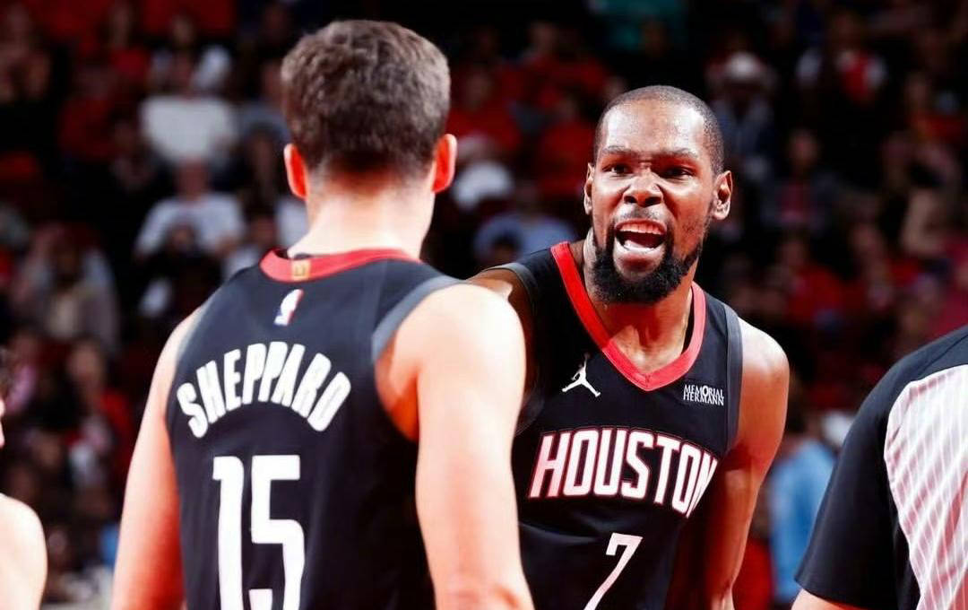 保罗赛季末将退役！请用一个词形容你心中的克里斯·保罗（本季谢幕，保罗将挂靴！用一个词概括你心中的克里斯·保罗）