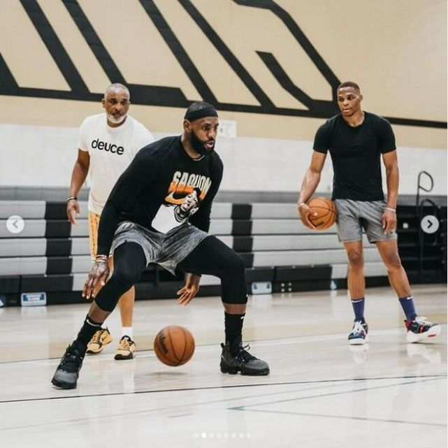 亚冠2东亚区形势：6队出线大阪钢巴、浦项铁人在列，国安出局（亚冠东亚区最新局势：大阪钢巴、浦项铁人领衔6队晋级，国安无缘出线）