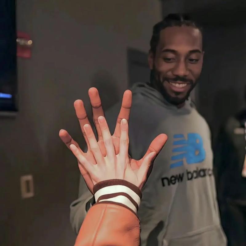 都体：尤文要求斯帕莱蒂遵守正装规定，比赛时不可以穿运动服（都体：尤文要求斯帕莱蒂按正装规范出场，比赛时禁穿运动服）