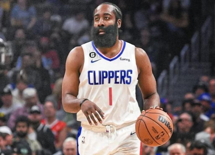 替补大爆发！灰熊替补球员合砍69分，首发五虎仅50分（板凳奇兵发威！灰熊替补轰下69分，首发五虎仅得50分）