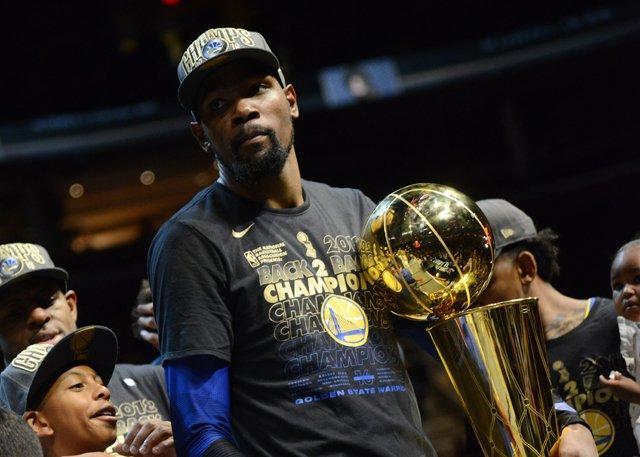 利物浦今日首发平均年龄仅25岁325天，创斯洛特执教时期新低（利物浦本场首发均龄25岁325天，创斯洛特执教新低）