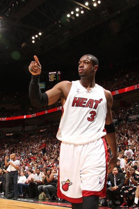 爷青回，维耶里社媒晒与大罗、巴乔、托蒂、卡纳瓦罗等人合照（传奇同框！维耶里社媒晒与大罗、巴乔、托蒂、卡纳瓦罗等合照）