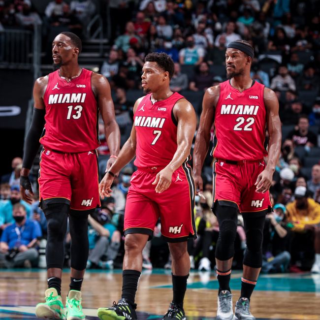 科贝记者：姆巴佩左手无名指骨折，不过能照常出战曼城（科贝电台：姆巴佩左手无名指骨折，但对阵曼城出场无碍）