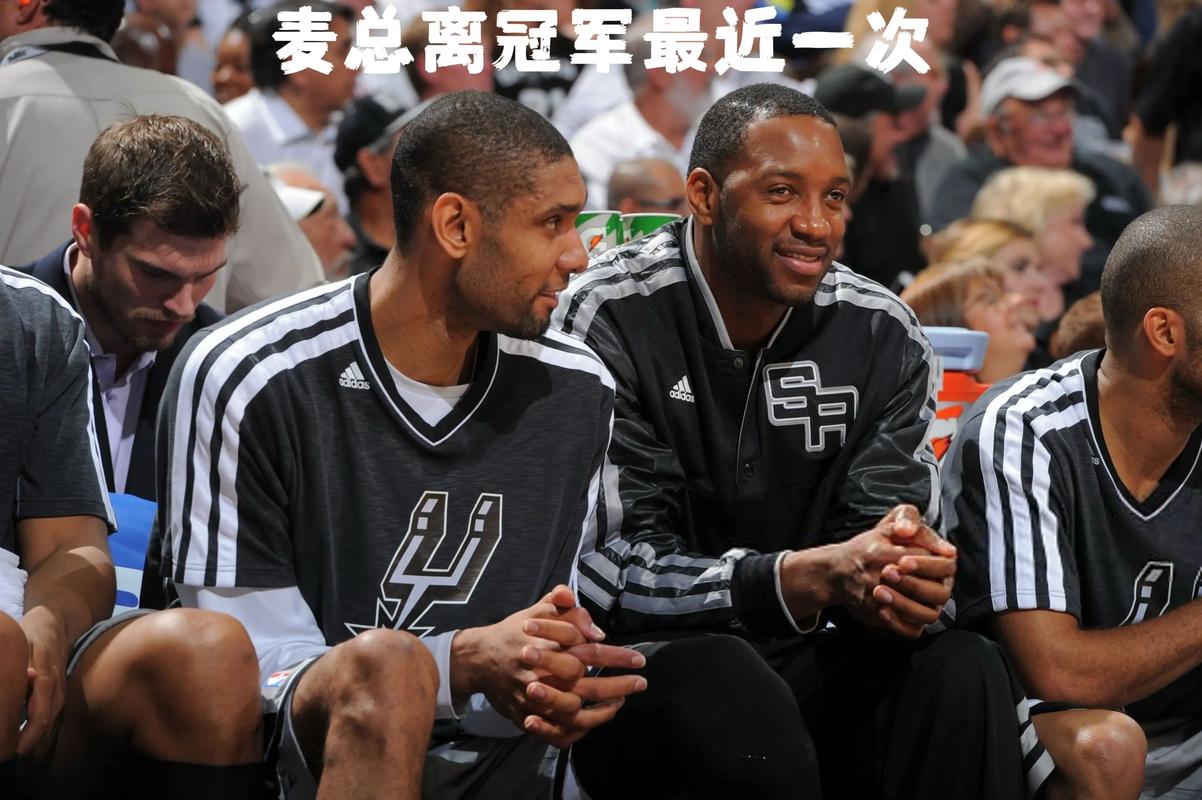 斯基拉：安古伊萨左大腿股二头肌严重撕裂，预计将缺阵40天（斯基拉：安古伊萨左大腿股二头肌重度撕裂，预计休战约40天）