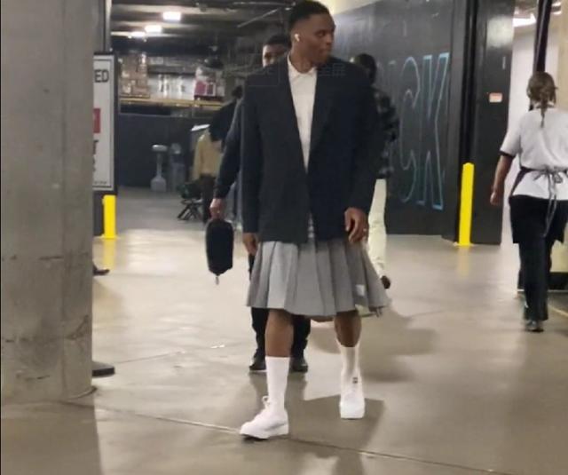 卡利亚里主帅：面对伊尔迪兹这种冠军球员，疏忽就会付出代价（卡利亚里主帅：对伊尔迪兹这类冠军级球员稍有松懈就会被惩罚）