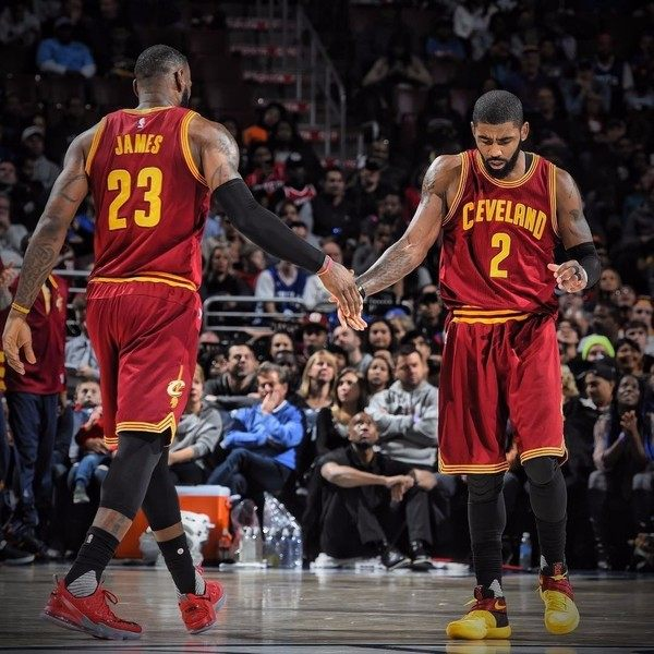 亚精英赛前瞻：广岛主场冲胜守前8，申花唯取3分保晋级悬念（亚精英赛看点：广岛主场抢胜巩固前八，申花唯有全取三分方能延续晋级悬念）