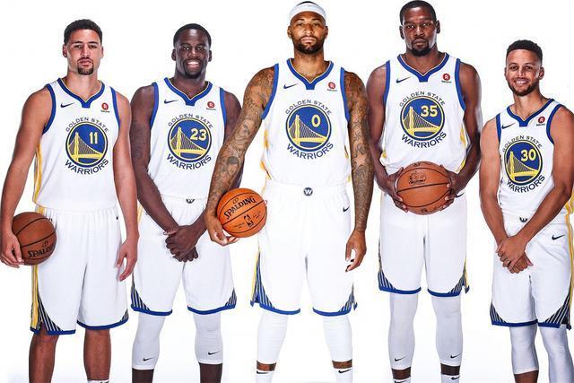 裁判判罚引发球迷不满（判罚争议点燃球迷不满）