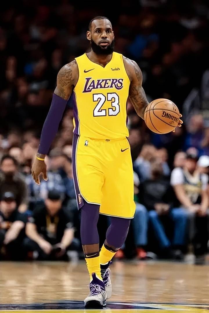 法比奥：他们开玩笑说我拿金靴但冠军挂零，希望在足协杯破零（法比奥：被调侃金靴在手却无冠，盼足协杯实现首冠）